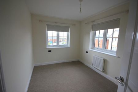 3 bedroom detached house to rent - Photo 4