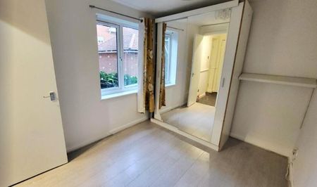 Mandeville Court, London - Photo 3