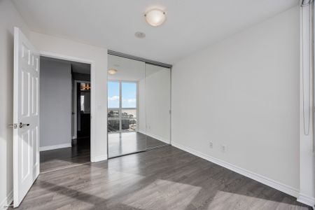 For Lease - 19 Grand Trunk Crescent Unit# PH2, Toronto, Ontario - Photo 4