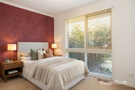 Immaculately presented three-bedroom dwelling in an ideally located court. - Photo 3