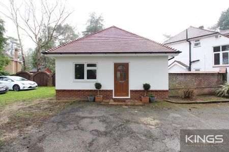 1 bedroom detached bungalow to rent - Photo 2