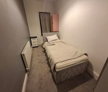 Room in a Shared House, Stockfield Road, B25 - Photo 1