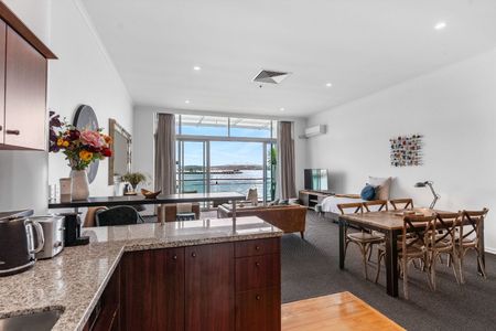 1-Bedroom on the Wharf - Photo 4