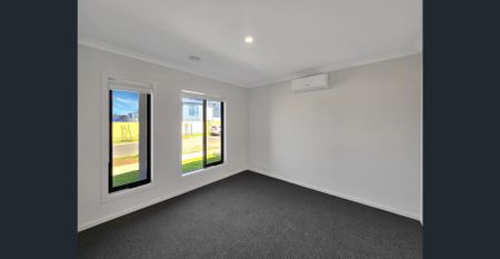 Modern Family Home in Charlemont! - Photo 5