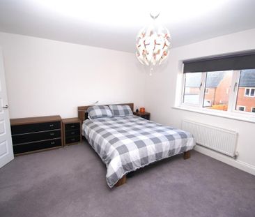 3 bedroom terraced house to rent - Photo 3