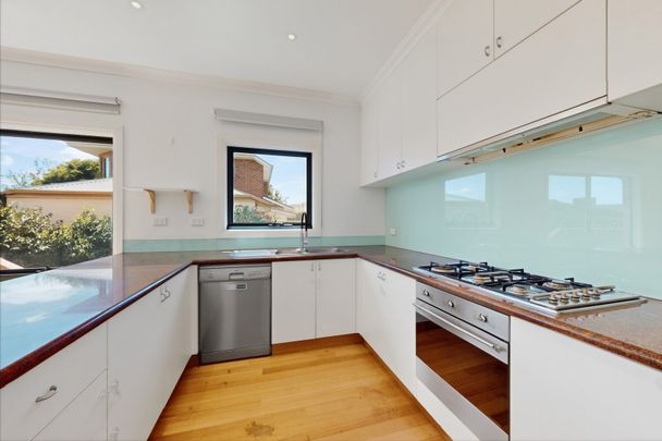 37 Ruby Street, Balwyn VIC 3103 - House For Rent | Domain - Photo 1