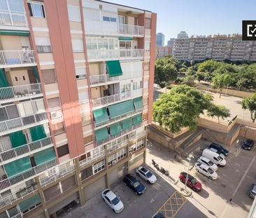 4 room luxury Flat for rent in L'Hospitalet de Llobregat, Spain - Photo 6