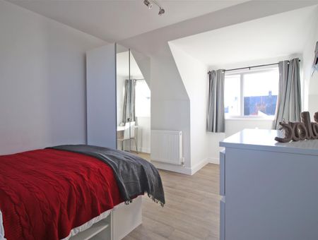 Room 3 Grafton Road, Bedford - Photo 2