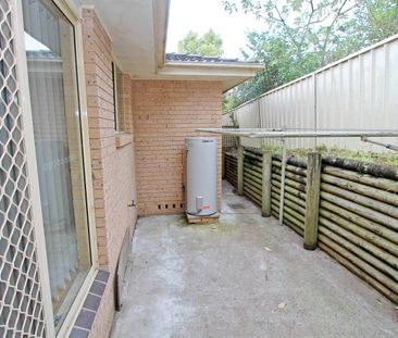 Tidy Two Bedroom Unit - Photo 3