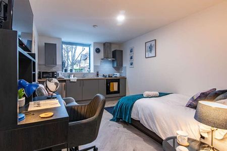 Studio, Broadgate House, Beeston, NG9 - Photo 4