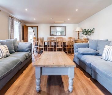 4 bedroom detached house to rent - Photo 5
