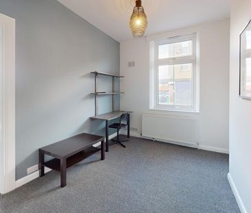 4 bedroom house to rent - Photo 2