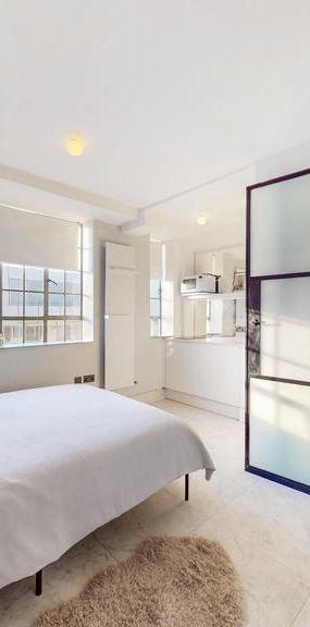 Studio to rent - Photo 1