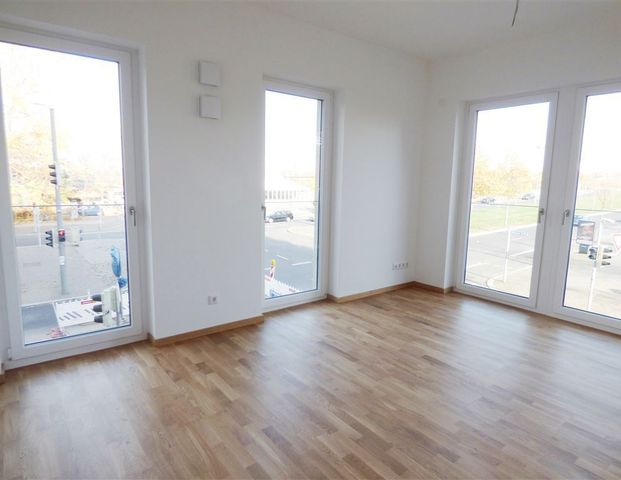 Tolle 3 R.Whg. mit FBH, Parkett, Ankleide, Lift, TG und EBK! - Photo 1