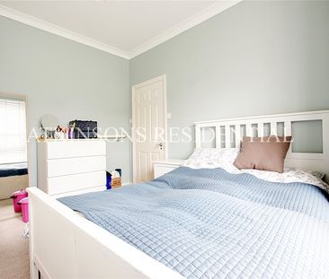 Glenville Avenue, Enfield, Middlesex, EN2 0ES - Photo 2