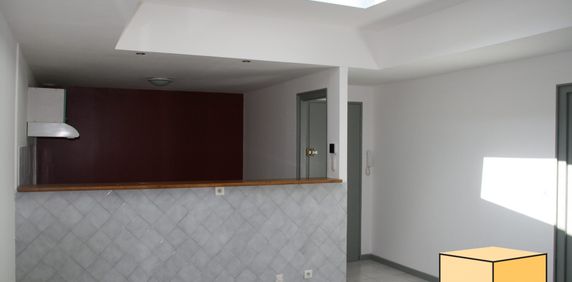 Location Appartement 2 pièces 41m² BELLEY 01300 - Photo 2