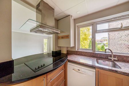 Ockford Road, Godalming - 2 bedrooms Property for lettings - Seymours - Photo 5