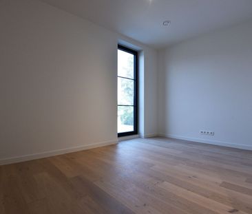 Nieuwbouwappartement met 2 slpks, autostaanplaats en terras te Maldegem centrum - Photo 5