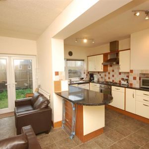 4 bedroom house share to rent - Photo 3