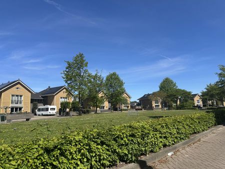 Huis te huur: Amandelgaarde 49 3344 RA Hendrik-Ido-Ambacht - Photo 2