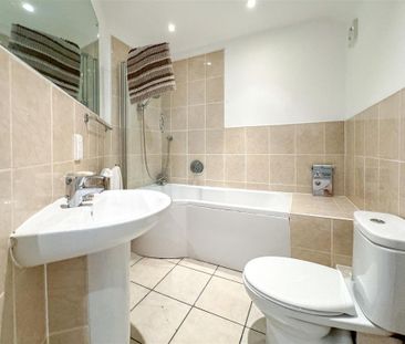 2 bedroom end of terrace house to rent - Photo 5