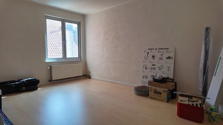 Uitzonderlijk afgewerkt duplex-appartement gelegen in het centrum van Eeklo! - Photo 3