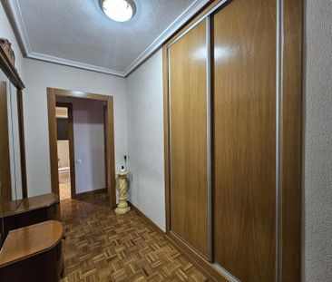 Piso de alquiler en Casco Antiguo - Photo 1