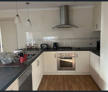 PERFECT HOME IN PERFECT LOCATION WITH RUMPUS ROOM !! - Photo 1