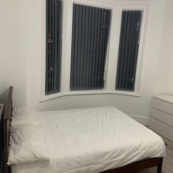 Room in a Shared House, Southampton Way, SE5 - Photo 1