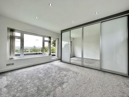 4 bedroom detached house to rent - Photo 2