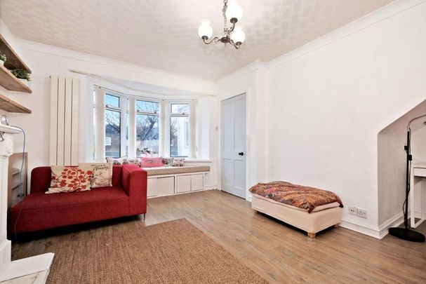 3 bedroom semi-detached house to rent - Photo 1