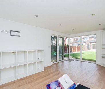 Crete Road, Dibden Purlieu, SOUTHAMPTON - Photo 1