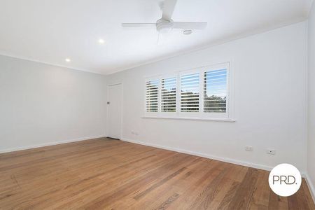 SOUGHT AFTER LOCATION! - Photo 2