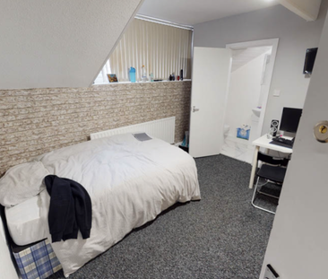 27 Flat 2 Headingley Mount, Leeds, LS6 3EW - Photo 3 | Rentumo