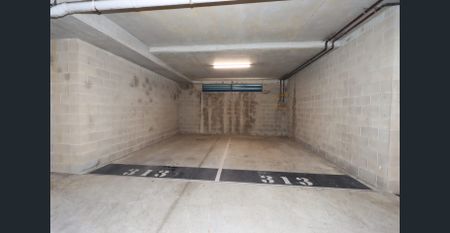 2br Apartment with Ocean Views and Pool - Photo 4