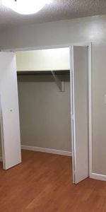 Ground floor renovated 1 bdr suite in great neighbourhood - Photo 4