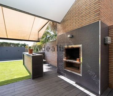 Alquiler de chalet adosado en Calle de Prado del Rey, 101 - Photo 3