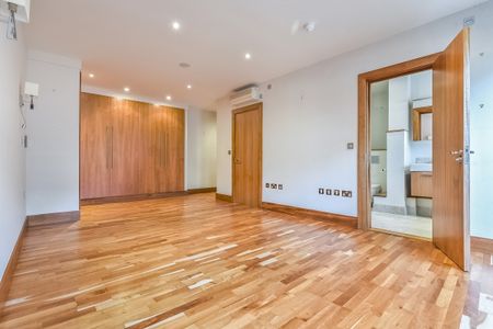 3 bedroom penthouse to rent - Photo 2