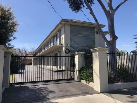 4 / 3 Kokaribb Rd, Carnegie - Photo 5