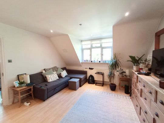 2 Bed Flat, Haverstock Hill, NW3 - Photo 1