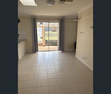 8 Amos Court, Morphett Vale, SA 5162 - Photo 1