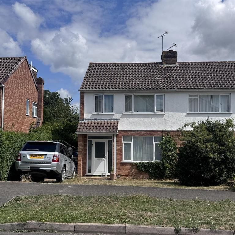 3 bedroom semi-detached house to rent - Photo 1