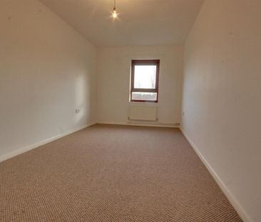 CENTRAL WATFORD - Photo 2