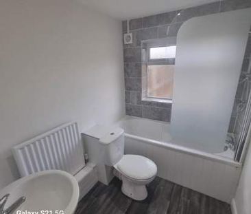 2 bedroom property to rent in Grimsby - Photo 2