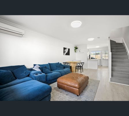 1/52 Kent Street, Rockingham, WA 6168 - Photo 1