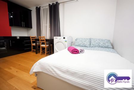 3 Bedroom Flat To Rent - Photo 4