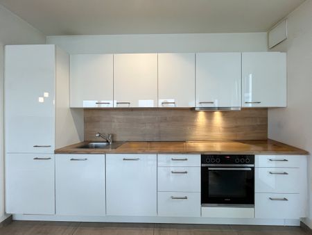 Moderne 3-Zimmer-Wohnung mit Aufzug, Fußbodenheizung & hellem Wohnbereich - Photo 4