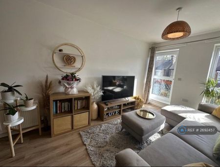 2 bedroom flat to rent - Photo 2