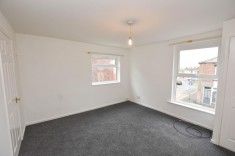 1 bed Flat for Rent - Photo 3