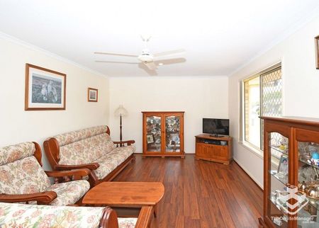 4 Bed 2 Bath 2 Car Home - Photo 2